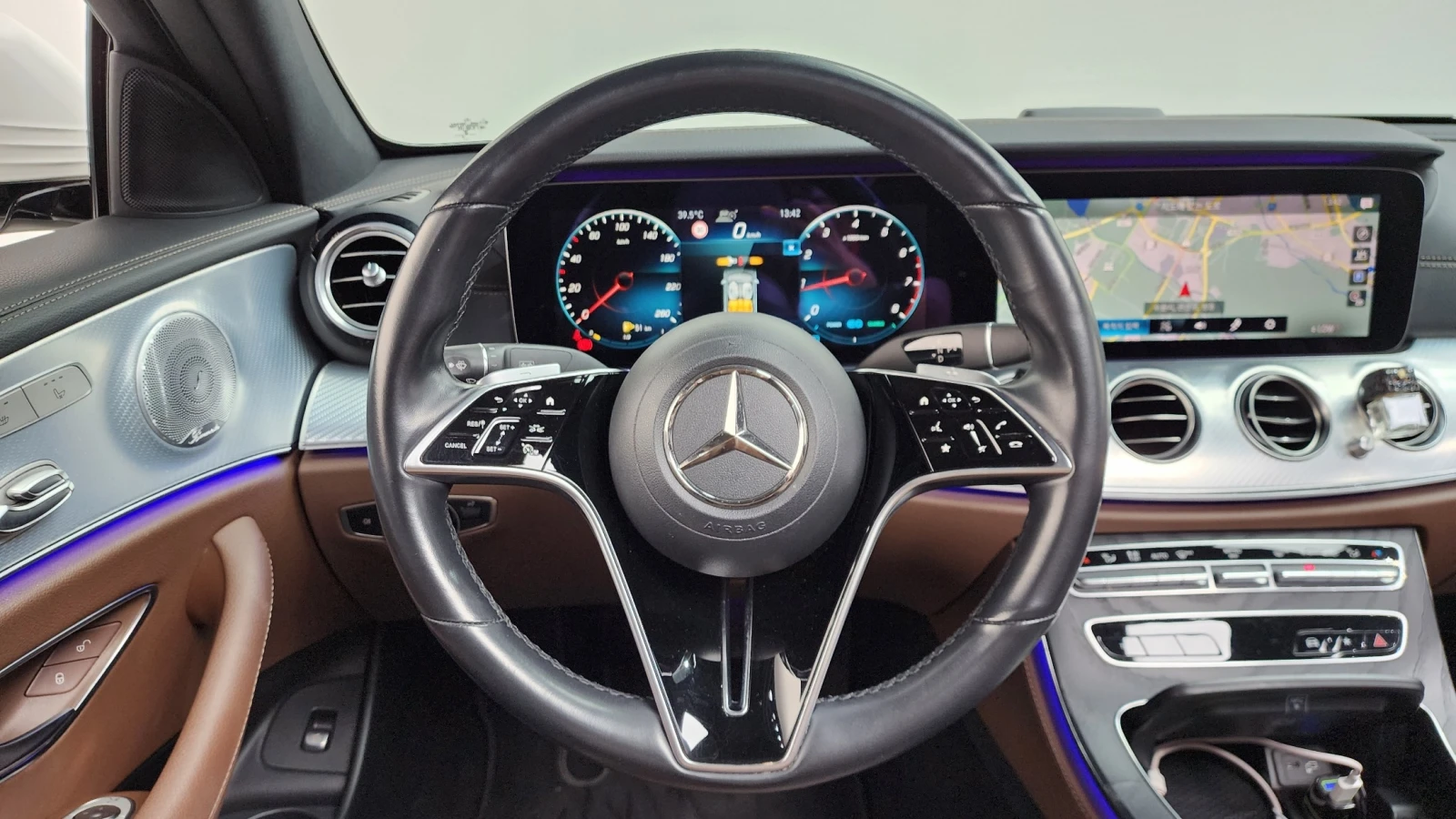 Mercedes-Benz E 350 4MATIC Avantgarde, снимка 13 - Автомобили и джипове - 55564802