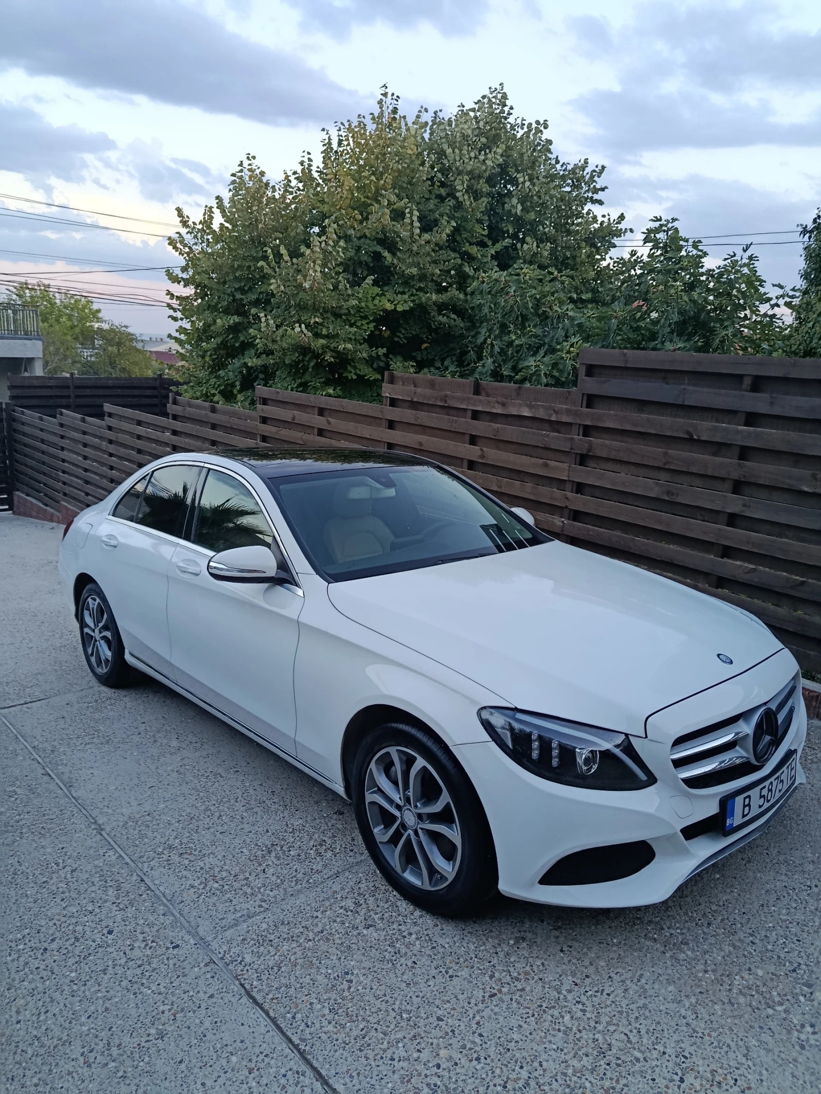 Mercedes-Benz C 300 4MATIC, снимка 4 - Автомобили и джипове - 56184486