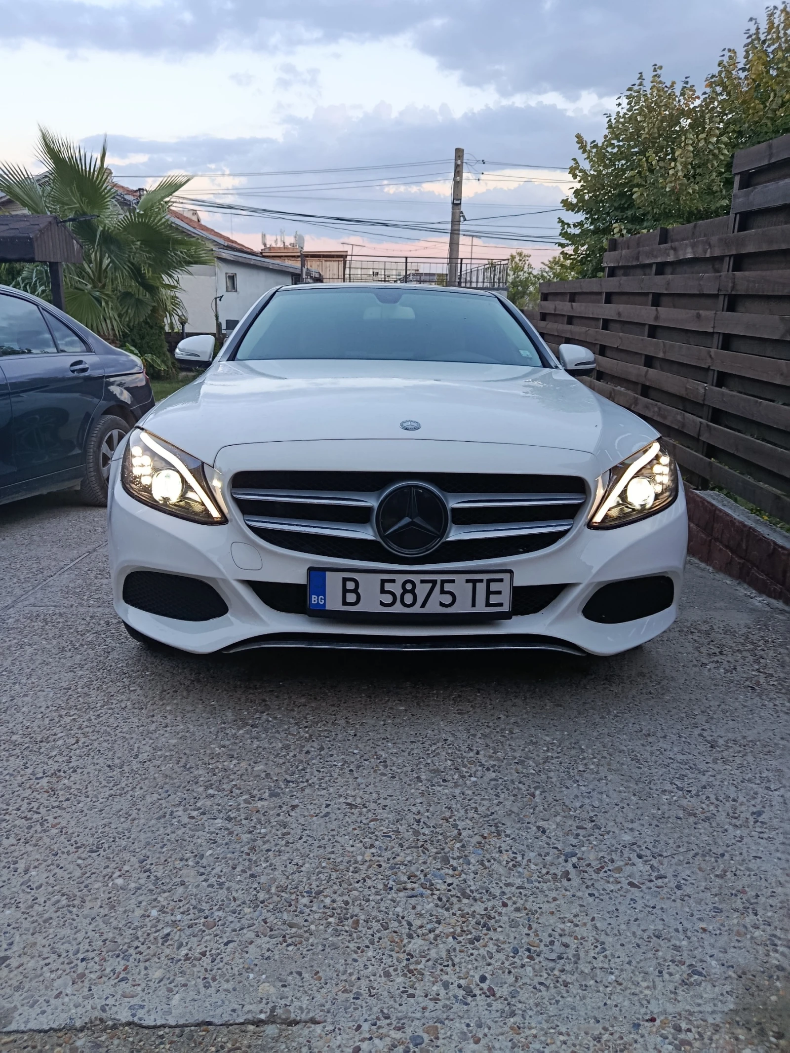 Mercedes-Benz C 300 4MATIC, снимка 6 - Автомобили и джипове - 56184486