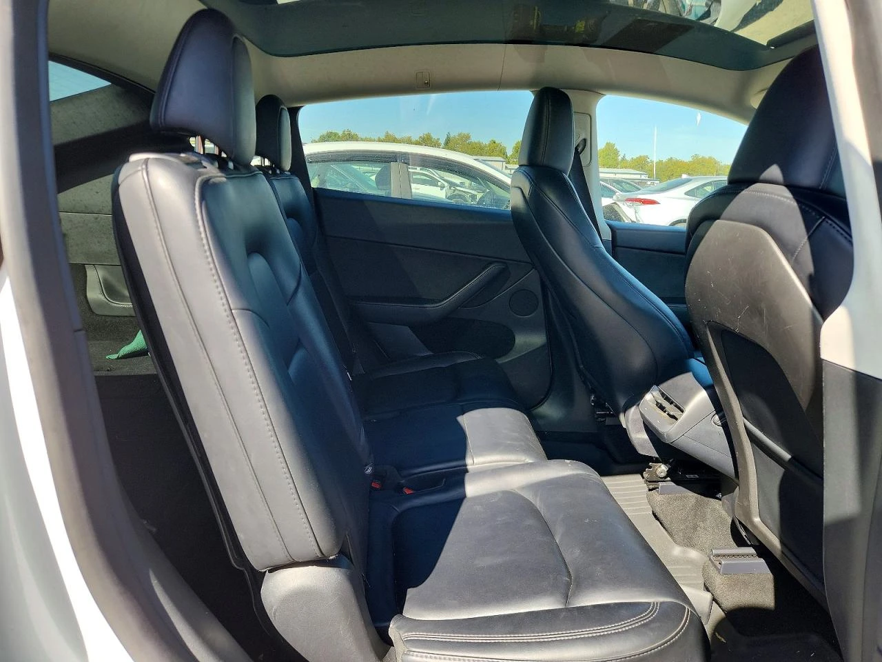 Tesla Model Y DUAL MOTOR* LONG RANGE* AWD* ТЕРМОПОМПА* , снимка 9 - Автомобили и джипове - 56427101