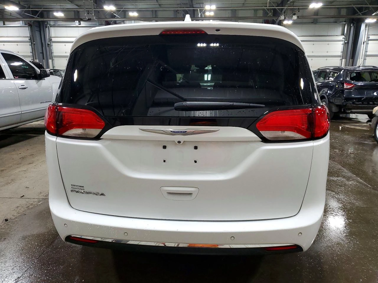 Chrysler Pacifica 3.6l Touring L, снимка 6 - Автомобили и джипове - 56485606