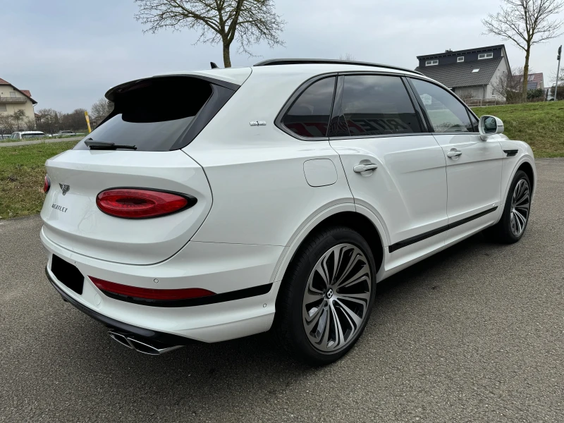 Bentley Bentayga 4.0 V8 First Edition, снимка 3 - Автомобили и джипове - 46915093