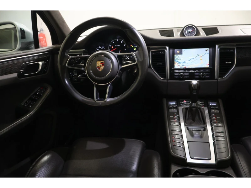 Porsche Macan Turbo 3.6, снимка 10 - Автомобили и джипове - 48769248