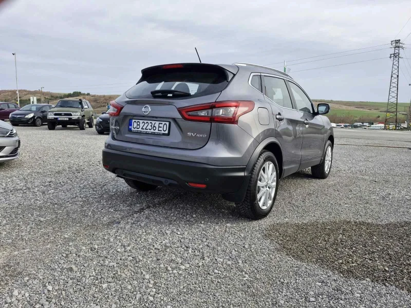 Nissan Qashqai 2.0 бензин, снимка 4 - Автомобили и джипове - 49515312