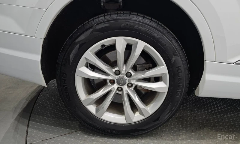 Audi Q7, снимка 5 - Автомобили и джипове - 52724756