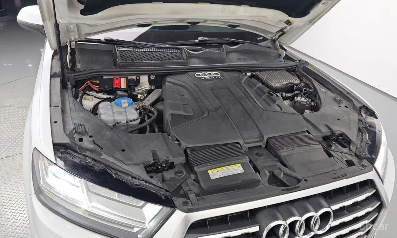 Audi Q7, снимка 6 - Автомобили и джипове - 52724756