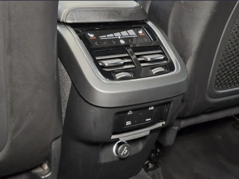 Volvo XC60 T6 R-Design, снимка 9 - Автомобили и джипове - 52855839