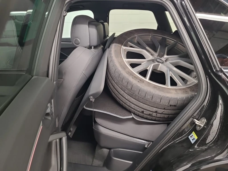 Audi Q3 * TECHNIK * ЦЕНА ДО БЪЛГАРИЯ!!!* , снимка 13 - Автомобили и джипове - 52883573