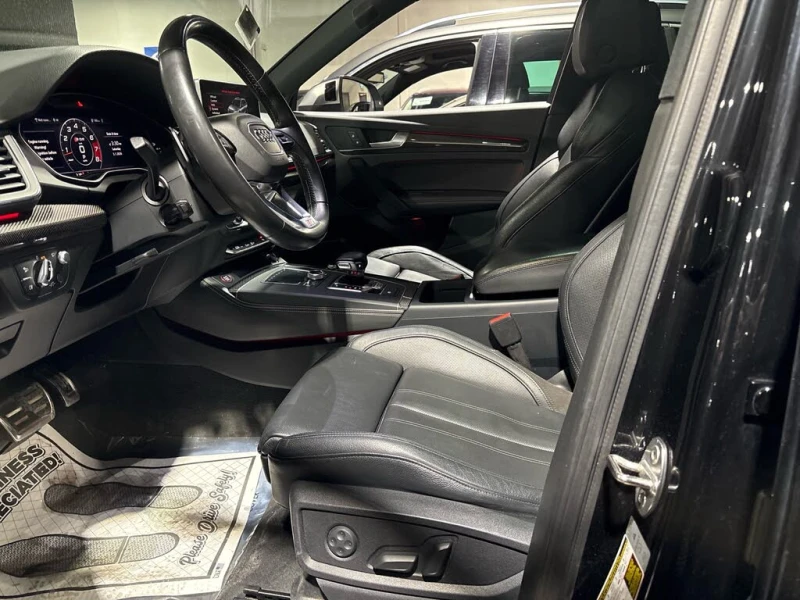 Audi SQ5 TFSI* quattro* Technik* АвтоКредит* (ЦЕНА ДО БГ), снимка 8 - Автомобили и джипове - 53000370