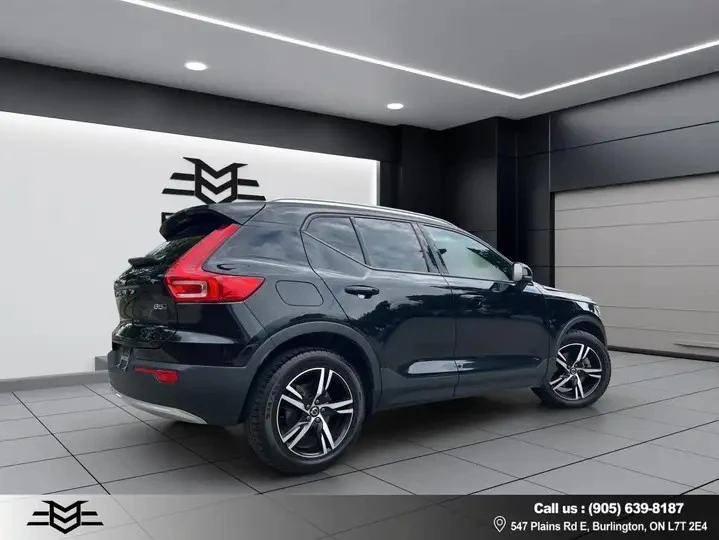 Volvo XC40 Automatic, снимка 14 - Автомобили и джипове - 56004403