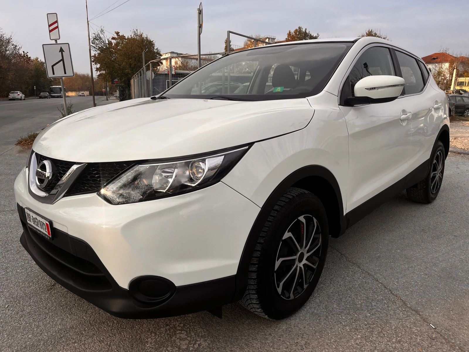 Nissan Qashqai 1.2 VIZIA - изображение 2