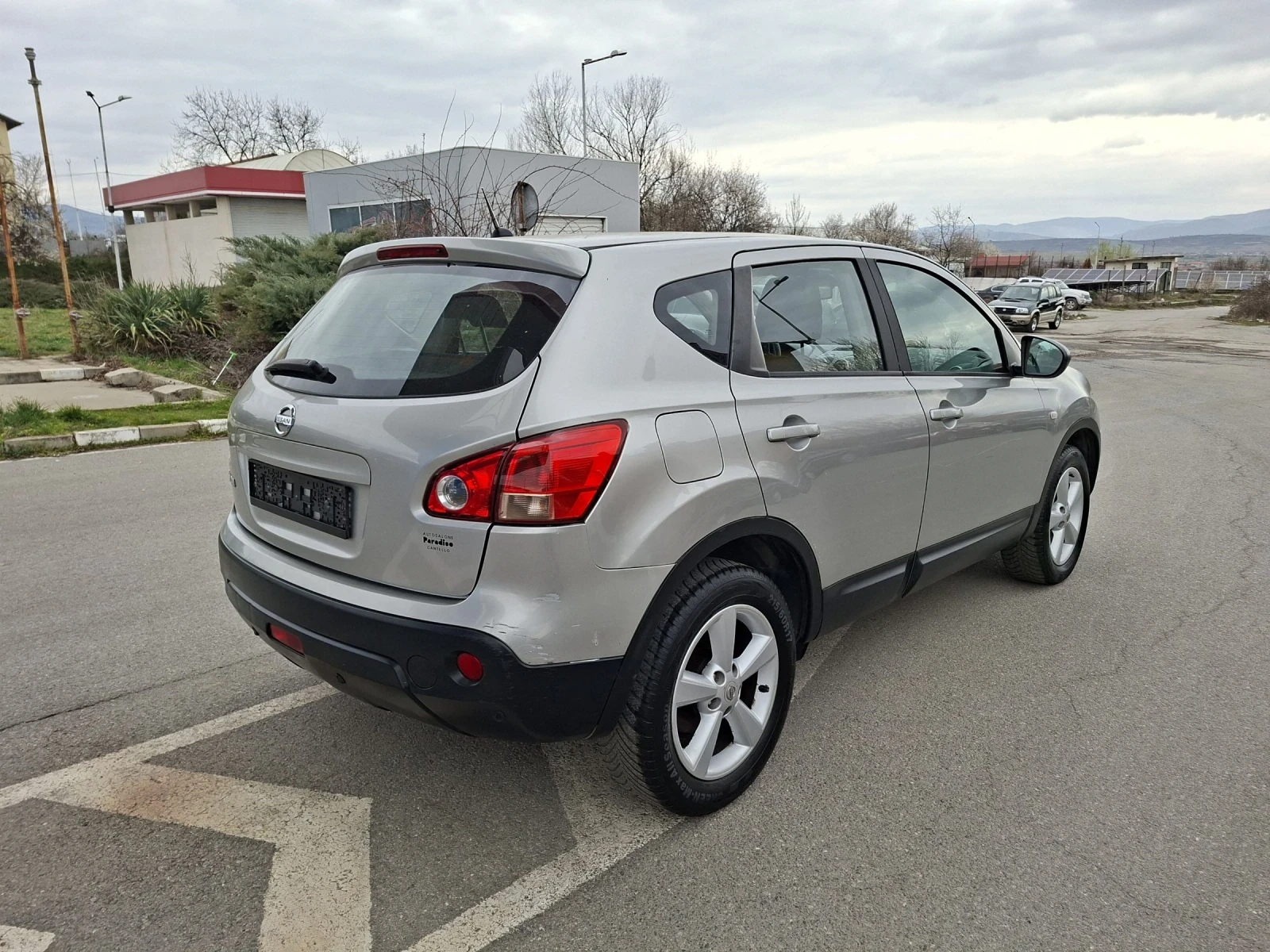 Nissan Qashqai 1.6 BENZI , снимка 5 - Автомобили и джипове - 53902261