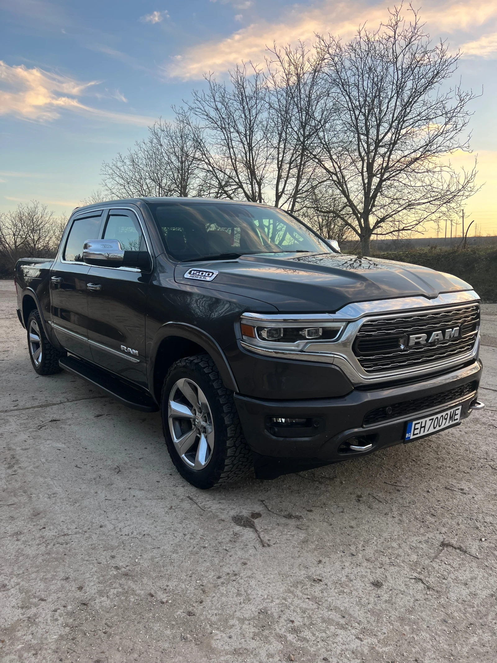 Dodge RAM 1500 LIMITED, снимка 3 - Автомобили и джипове - 55362614