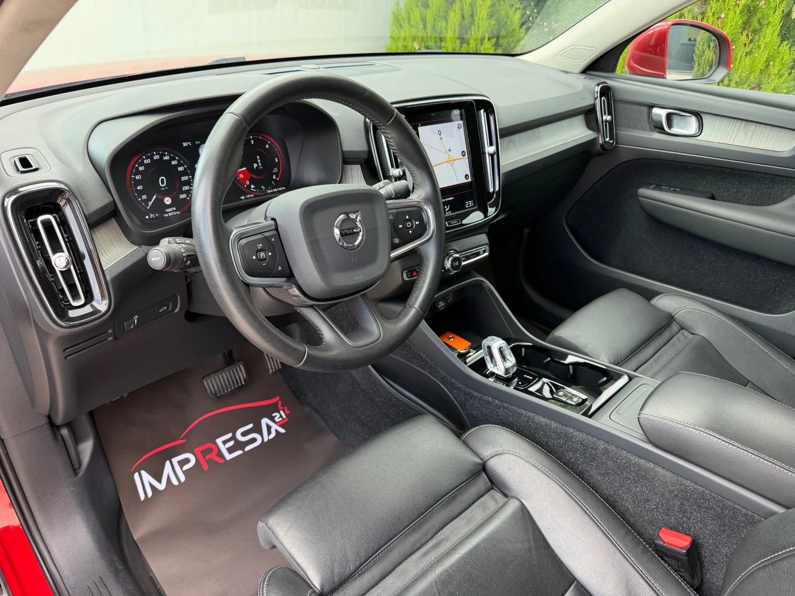Volvo XC40 2.0d 190kc. 4x4, снимка 9 - Автомобили и джипове - 56108468