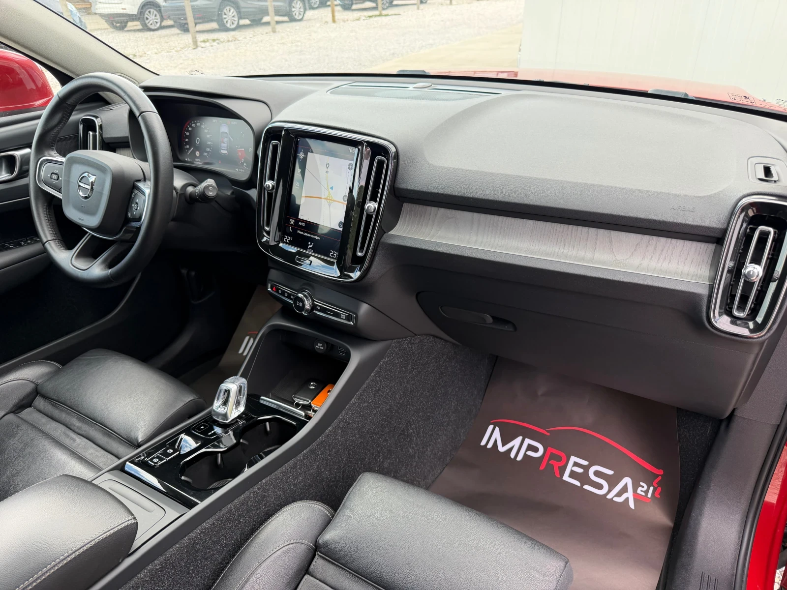 Volvo XC40 2.0d 190kc. 4x4, снимка 10 - Автомобили и джипове - 56108468