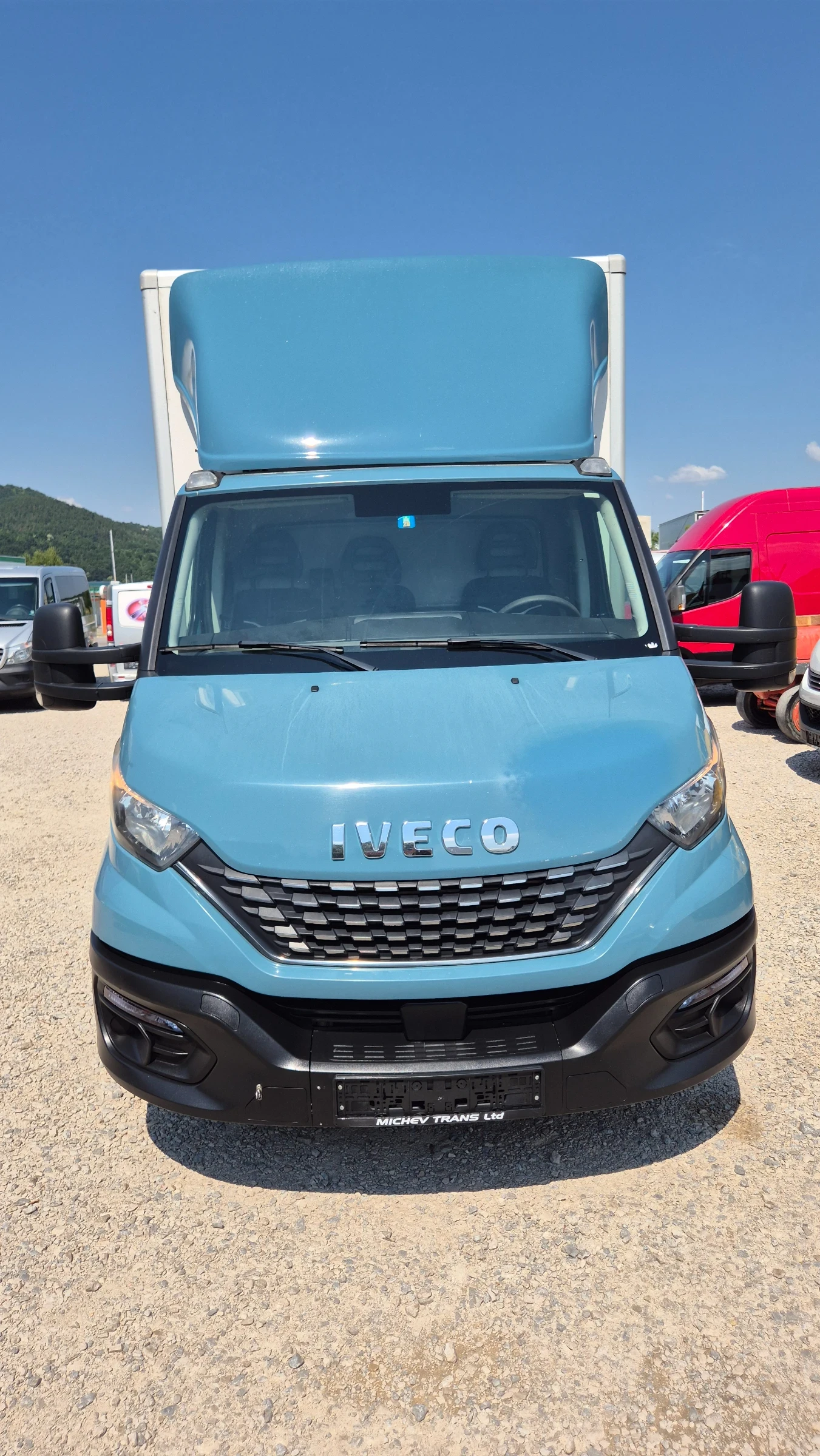 Iveco Daily 35s18* HI-MATIC* БОРД* КЛИМА* ШВЕЙЦАРИЯ* , снимка 2 - Бусове и автобуси - 55559776