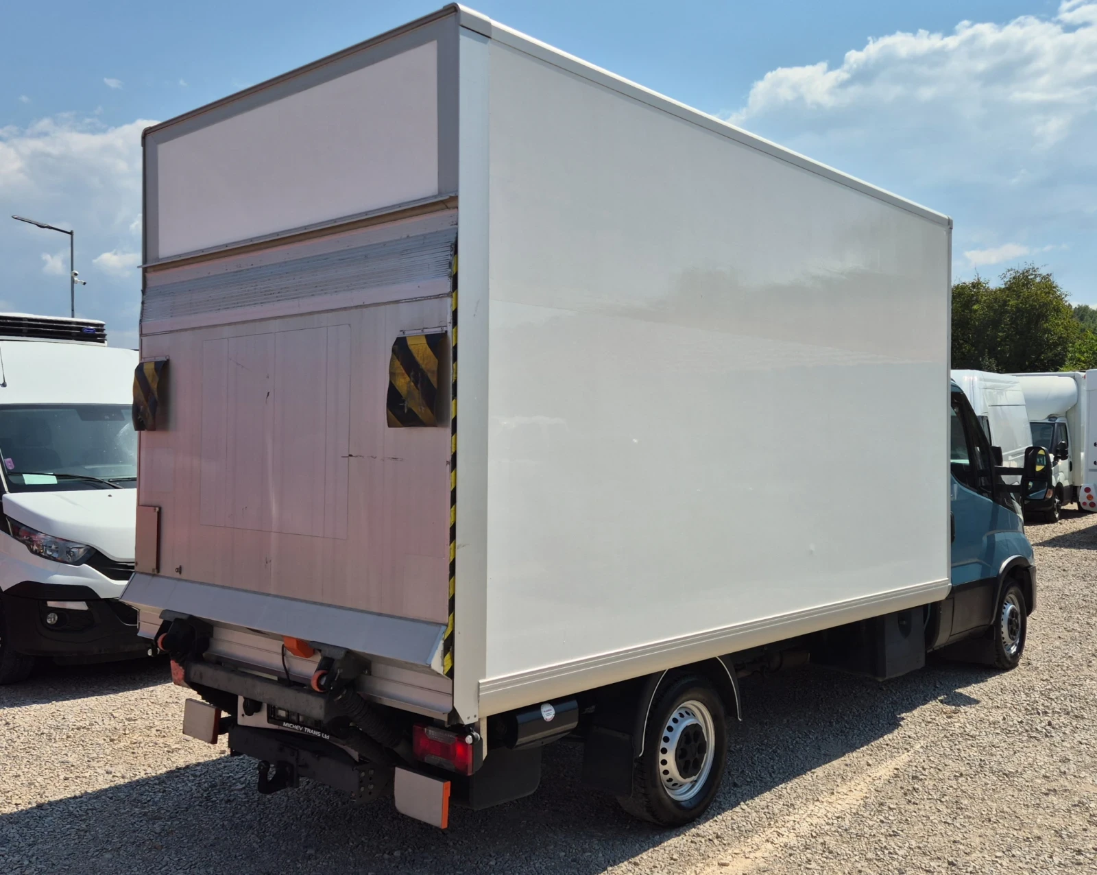 Iveco Daily 35s18* HI-MATIC* БОРД* КЛИМА* ШВЕЙЦАРИЯ* , снимка 6 - Бусове и автобуси - 55559776
