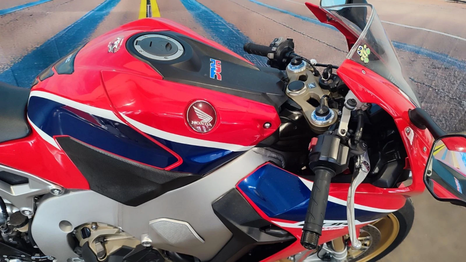 Honda Cbr Cbr1000rr sp1 - изображение 9