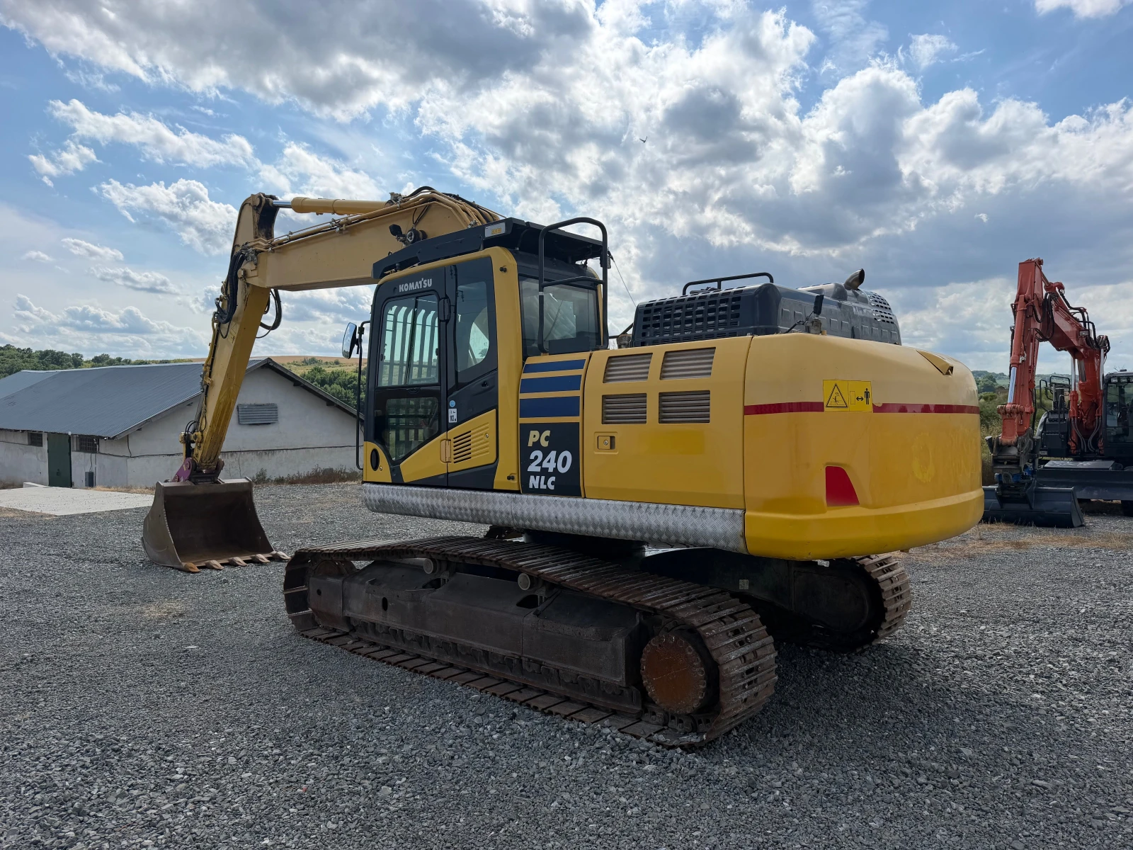 ����� Komatsu PC 240 NLC-11 ��� ���� ������ | Mobile.bg � ����������� 4