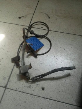 Абс датчик преден десен Мерцедес Е280 W211