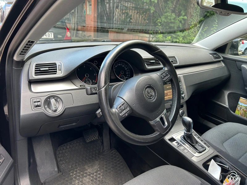 VW Passat, снимка 6 - Автомобили и джипове - 48709152