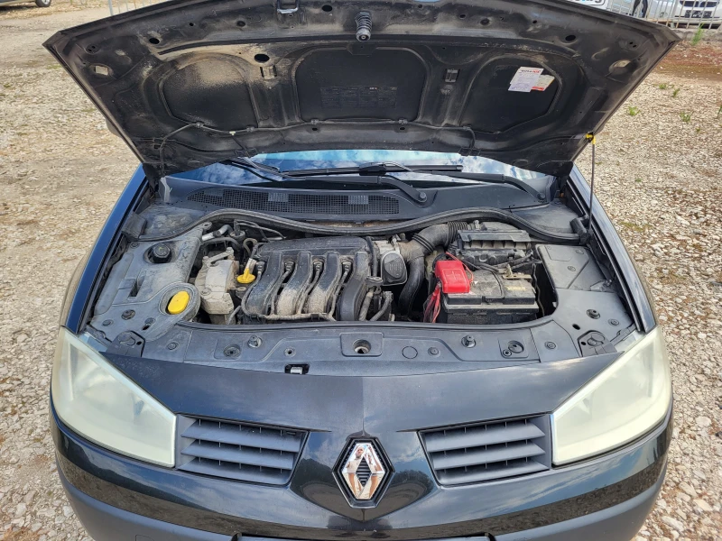 Renault Megane 1.6i, снимка 14 - Автомобили и джипове - 46864003