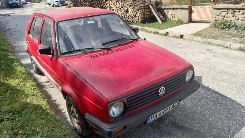 VW Golf 1.3, снимка 5 - Автомобили и джипове - 47529448