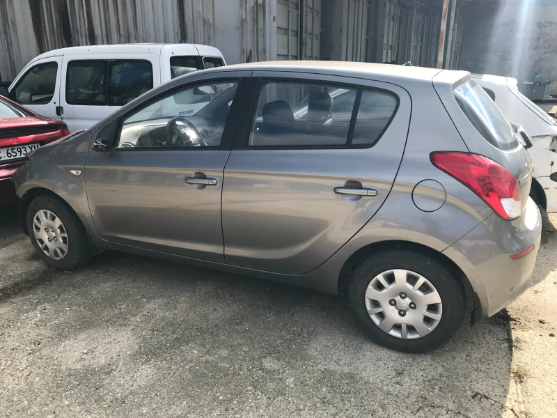 Hyundai I20 1.2i, 86кс., G4LA, снимка 1 - Автомобили и джипове - 47441371