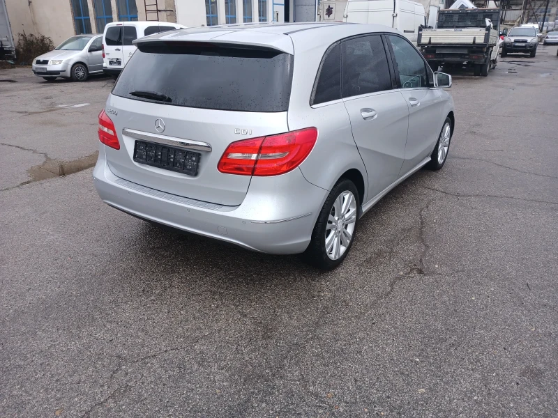 Mercedes-Benz B 200, снимка 6 - Автомобили и джипове - 49601749