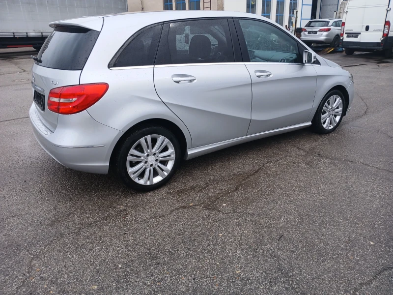 Mercedes-Benz B 200, снимка 5 - Автомобили и джипове - 49528450