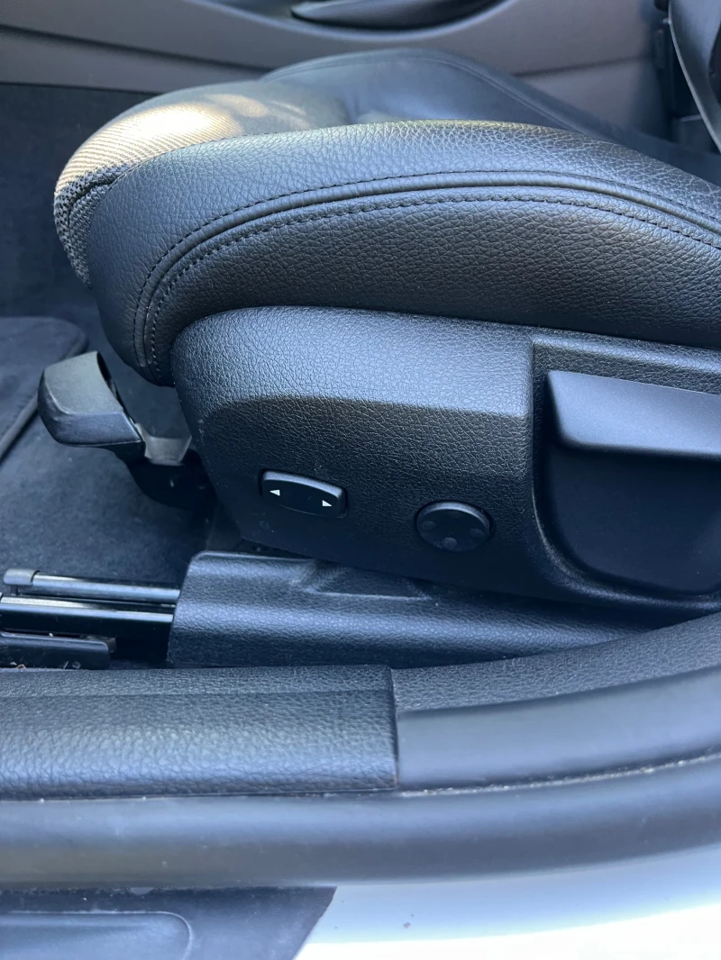 BMW 320, снимка 13 - Автомобили и джипове - 52394341