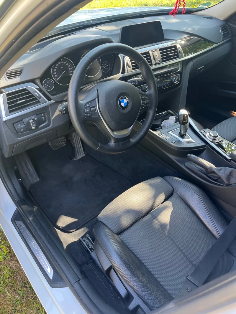 BMW 320, снимка 9 - Автомобили и джипове - 52394341