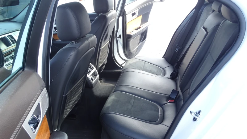 Jaguar Xf 2.2D* 8ZF* TOP, снимка 11 - Автомобили и джипове - 51543959