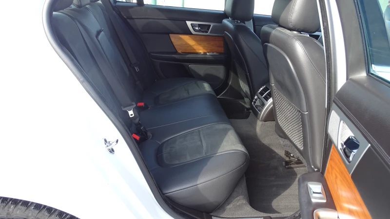 Jaguar Xf 2.2D* 8ZF* TOP, снимка 9 - Автомобили и джипове - 51543959