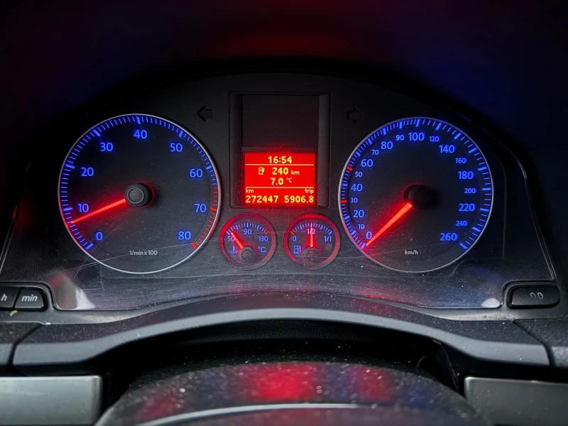 VW Golf, снимка 12 - Автомобили и джипове - 52696112