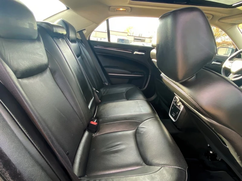 Chrysler 300c Touring L CARFAX АВТО КРЕДИТ , снимка 15 - Автомобили и джипове - 53256389