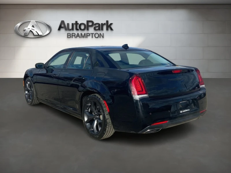 Chrysler 300c Touring L CARFAX АВТО КРЕДИТ , снимка 6 - Автомобили и джипове - 53256389