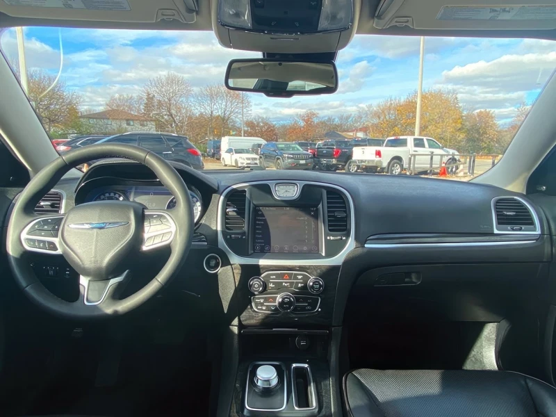 Chrysler 300c Touring L CARFAX АВТО КРЕДИТ , снимка 9 - Автомобили и джипове - 53256389