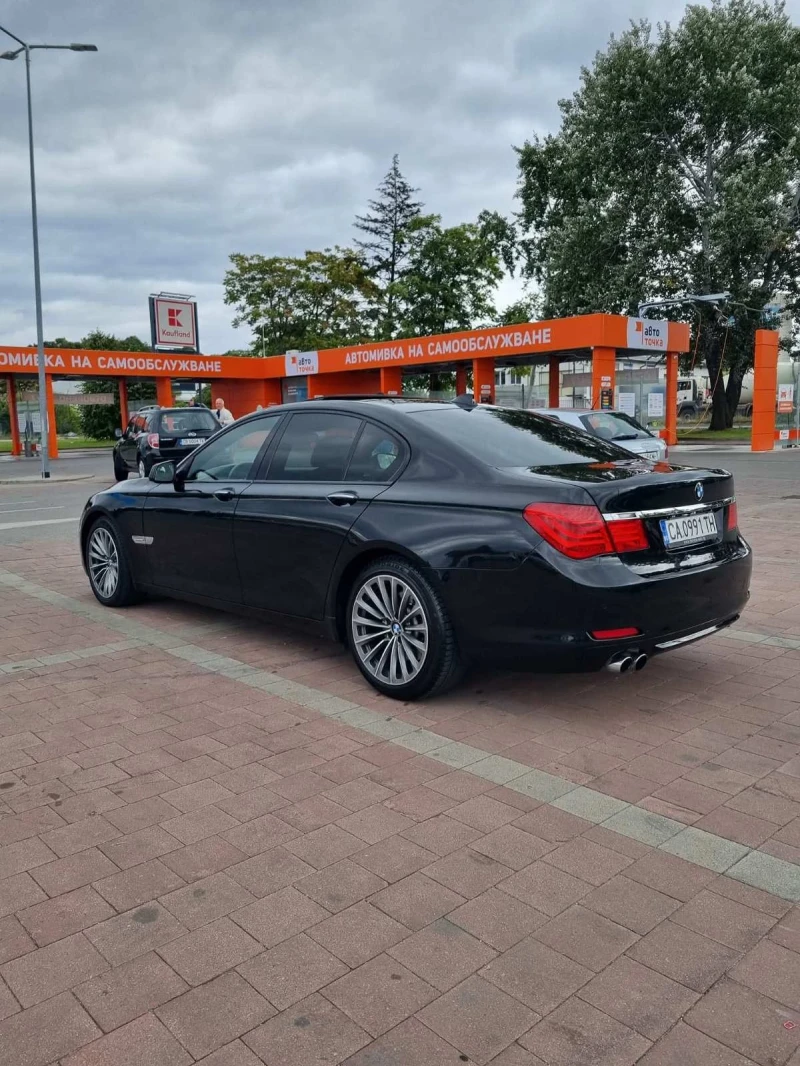 BMW 730, снимка 2 - Автомобили и джипове - 53470582