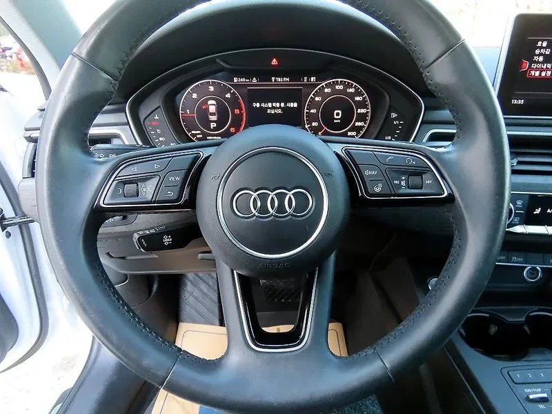 Audi A4 2.0 TDI Premium, снимка 8 - Автомобили и джипове - 53681438