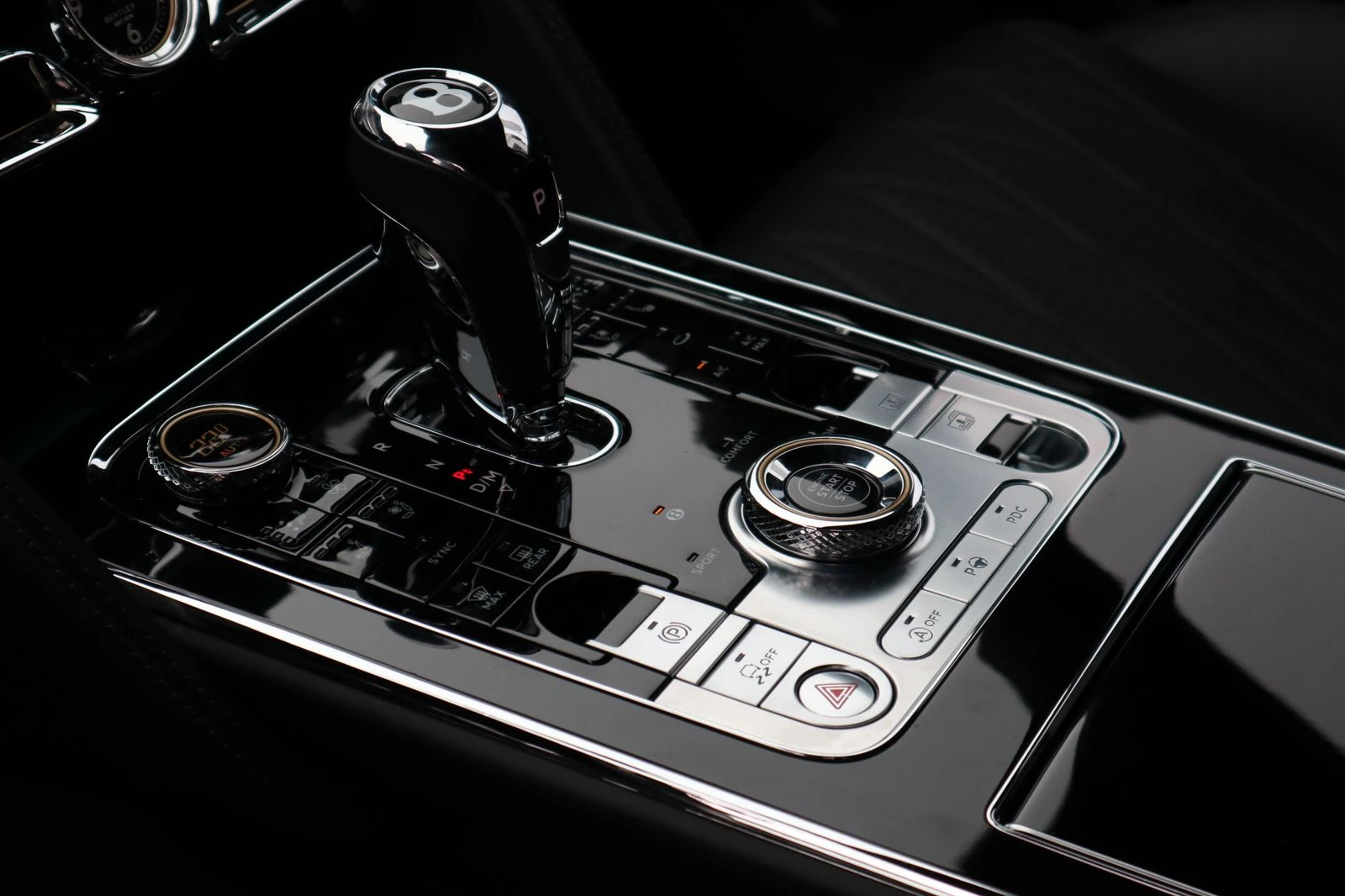 Bentley Flying Spur V8/ MULLINER/ CARBON/ BLACKLINE/B&O/ NIGHT VISION/ | Mobile.bg   13