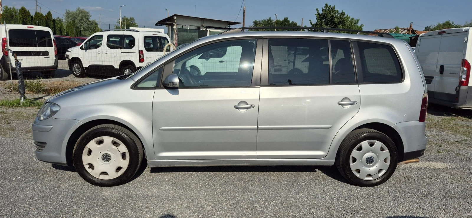 VW Touran 2.0i  7 Места - изображение 7