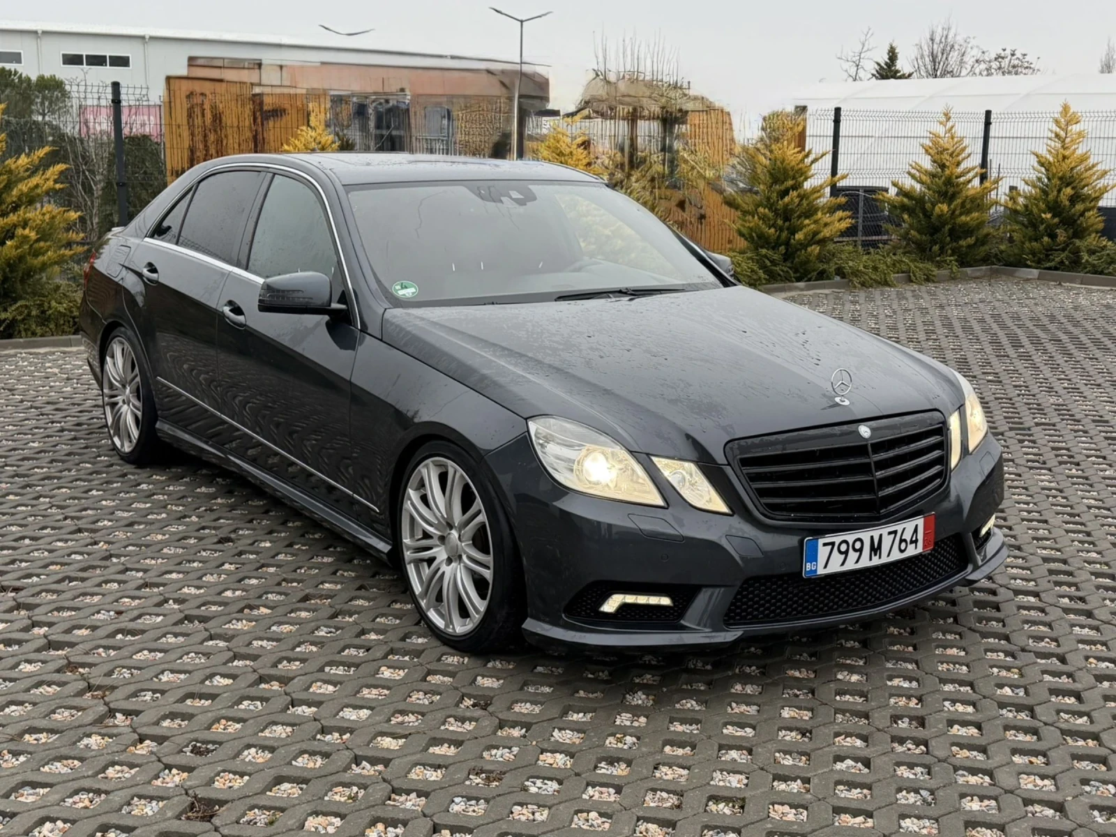 Mercedes-Benz E 350 AMG - изображение 3
