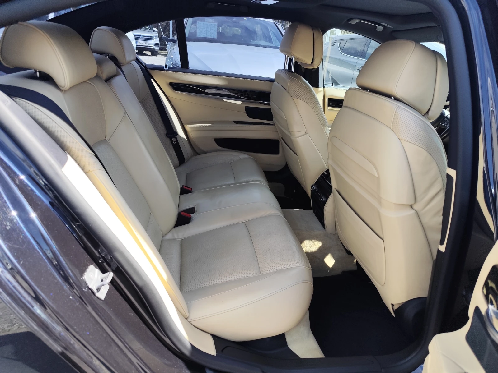 BMW 740 D* XDrive* FACE* BI TURBO* INDIVIDUAL* , снимка 11 - Автомобили и джипове - 53721980