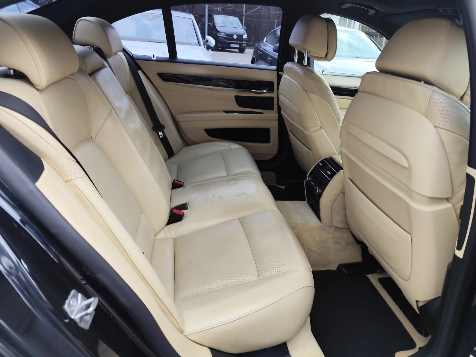 BMW 740 D* XDrive* FACE* BI TURBO* INDIVIDUAL* , снимка 12 - Автомобили и джипове - 53721980