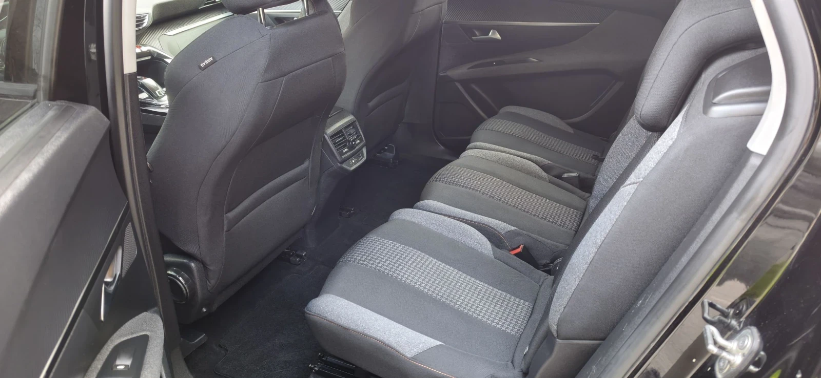 Peugeot 5008 1.5 Bluehdi 6+ 1 8EAT, снимка 14 - Автомобили и джипове - 54220288