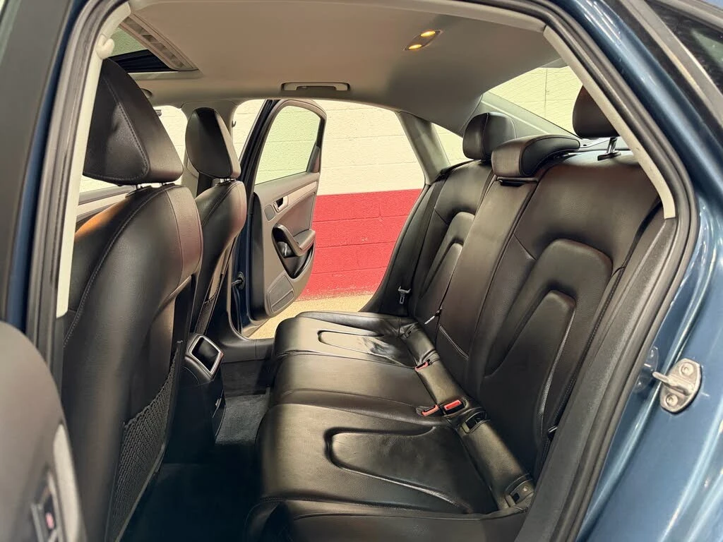 Audi A4 2.0T quattro Komfort* АвтоКредит* (Цена до БГ) , снимка 11 - Автомобили и джипове - 54444505