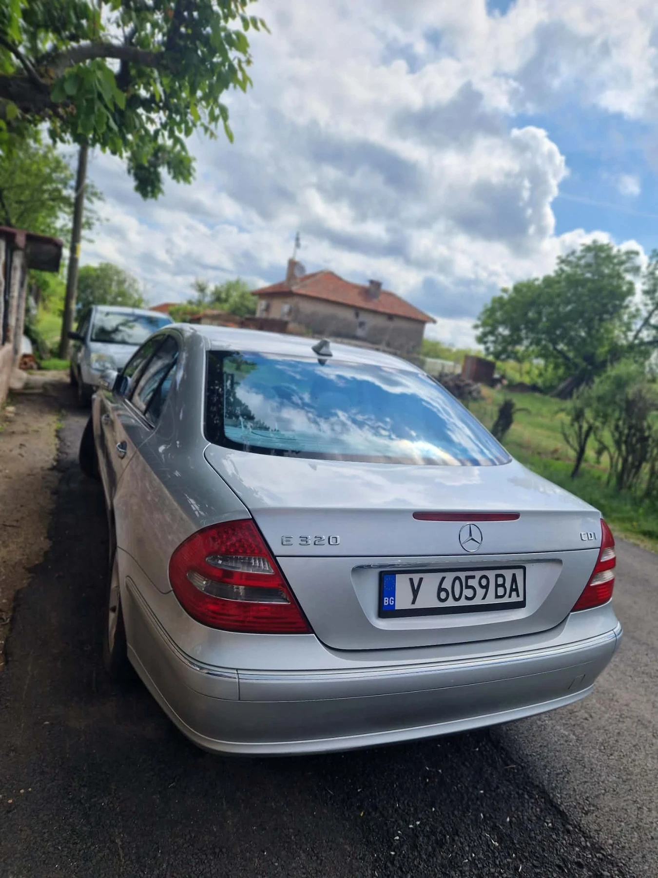 Mercedes-Benz E 320 3.2 CDI, снимка 4 - Автомобили и джипове - 54743624