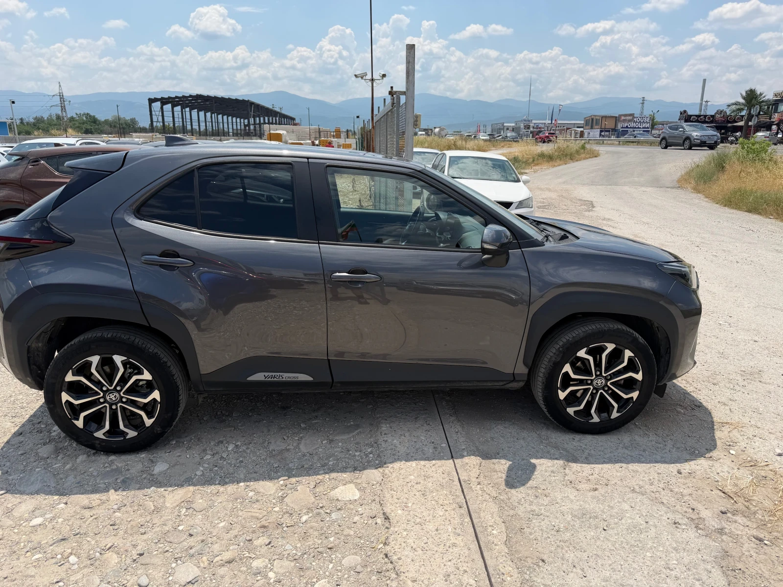 Toyota Yaris Cross 1.5 HYBRID AWD-i Trend (TOP), снимка 7 - Автомобили и джипове - 55059865