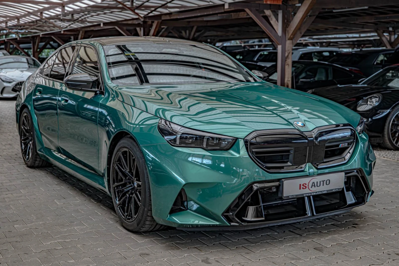 BMW M5 4.4 Plug-in Hybrid/Bower/HuD/Обдухване/Керамика/Ка, снимка 2 - Автомобили и джипове - 55078905